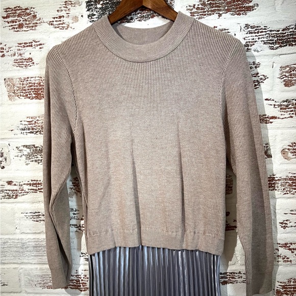 Elegant Dress One Piece Sweater Top According Pleated Bottom Neutral Taupe S/M - Picture 5 of 11